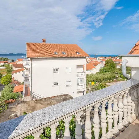 アパート Monika *