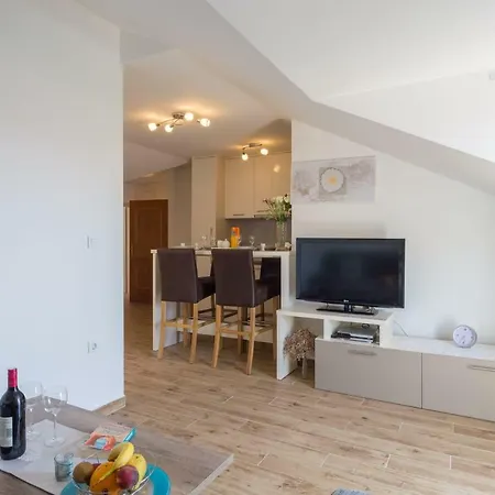 Apartment Monika